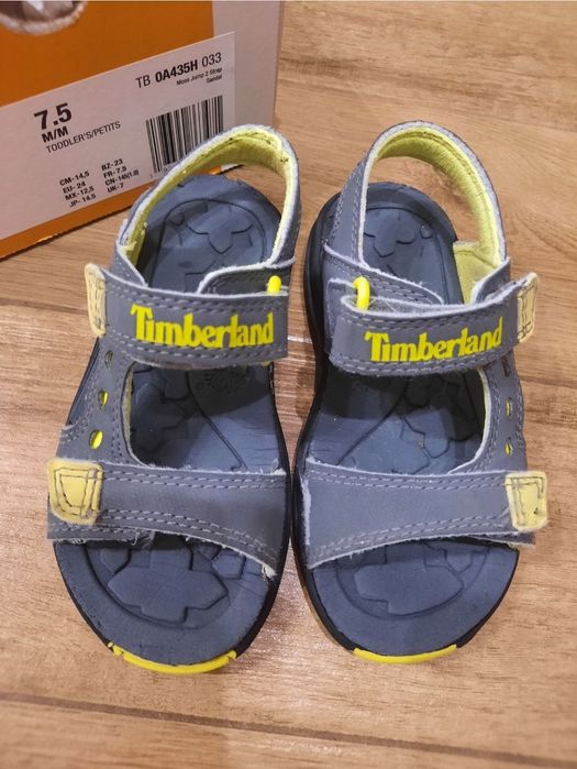 ПОДАРЯВАМ Детски сандали Timberland 24ти номер + шапка