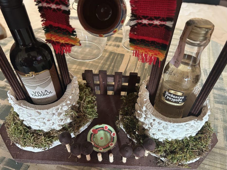 Сувенир декоративен кладенец с чаши