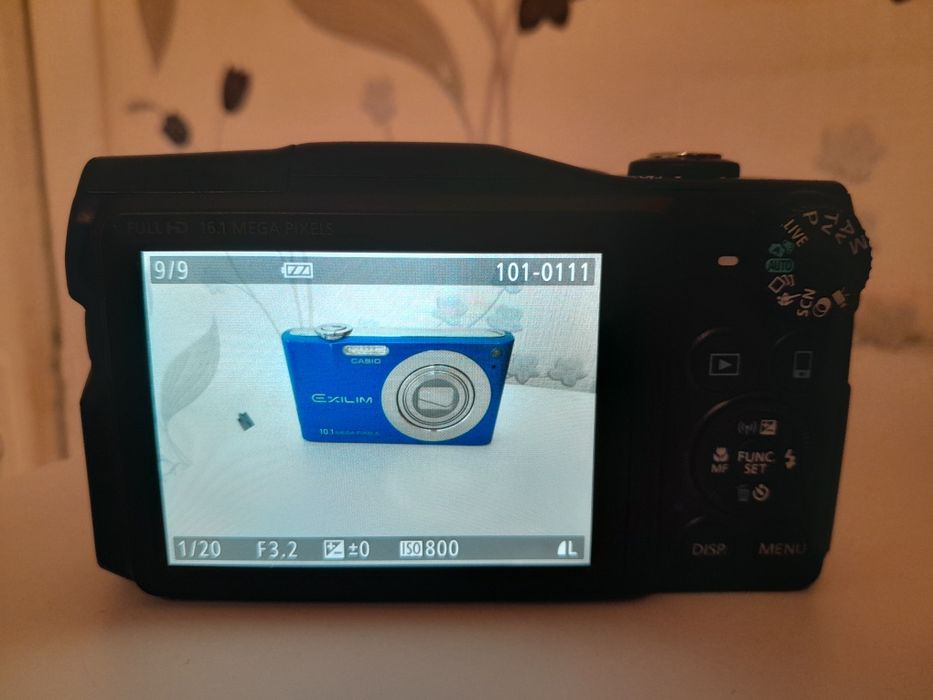 Aparat foto digital Canon SX 700 HS