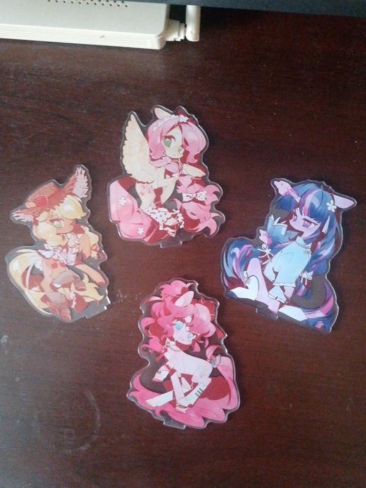 Акриловые фигурки