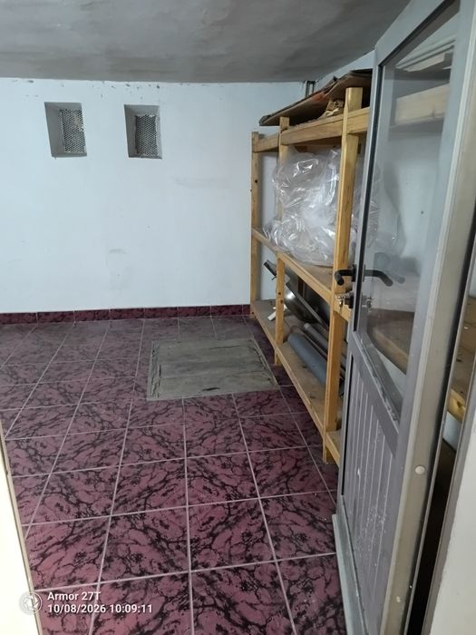 Garaj sub bloc de inchiriat