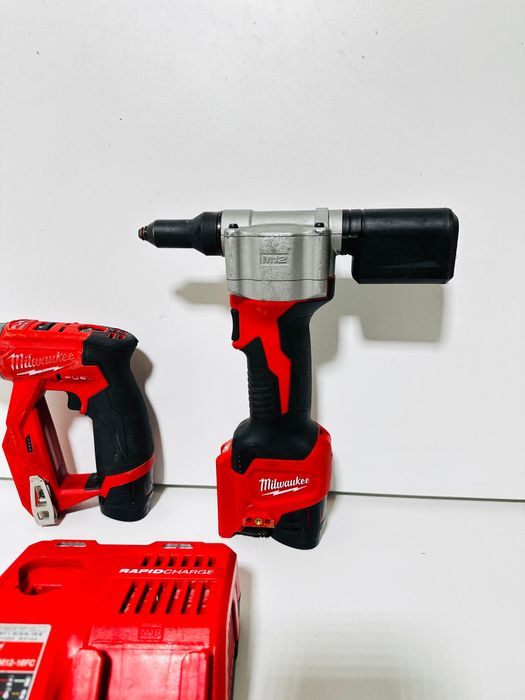 Kit Milwaukee autofiletanta M18 FDDX an 2021/masina pop-nituri M18 BPRT an 2022