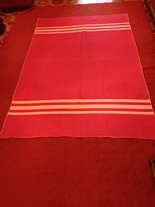 Одеяло шерстяное,состояние нормальное.