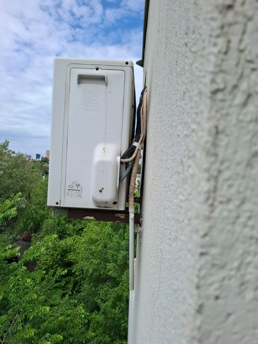 Demontez ac, Izolație furtune aer condiționat cu alpiniști