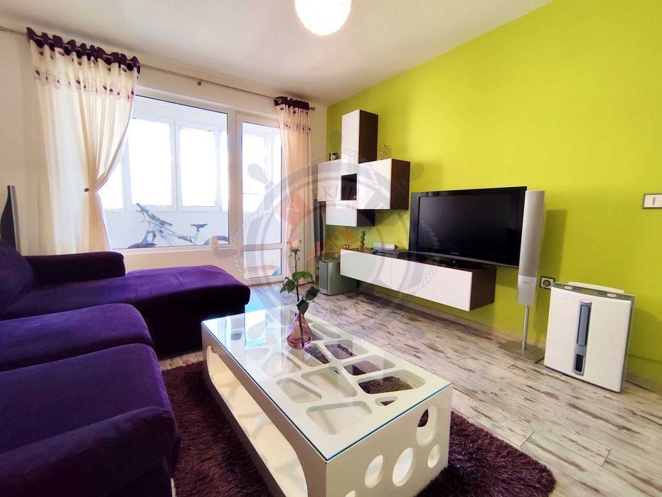 Четиристаен обзаведен апартамент в Цветен квартал, гр.Варна