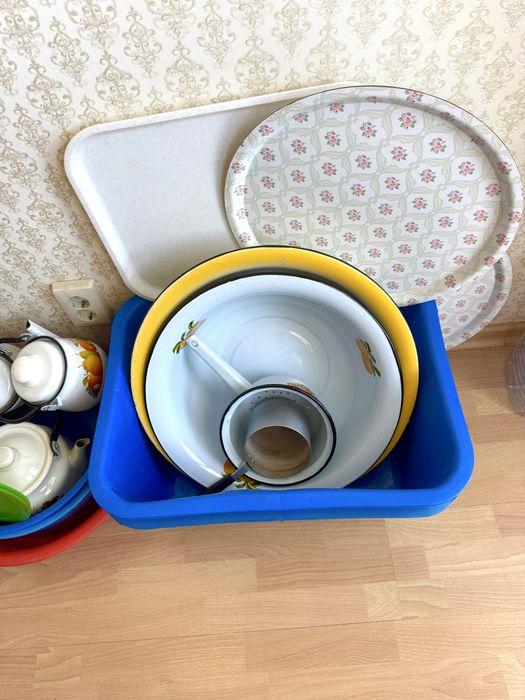 Для кухни , посуды разные