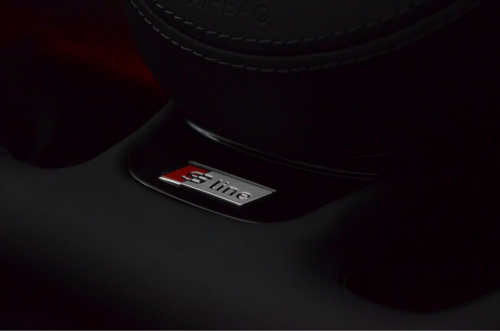 Volan Audi A1/A2/A3/A4/A5/A6/A7/A8/Q3/Q5/A7 etc cu Padele