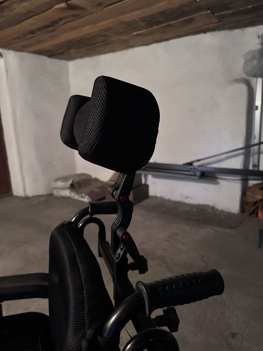 Продам инвалидную электрическую коляску