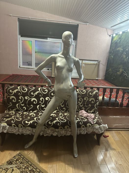 Маникен женская продам