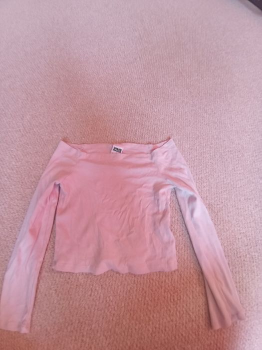 Продавам нови блузи с дълъг ръкав