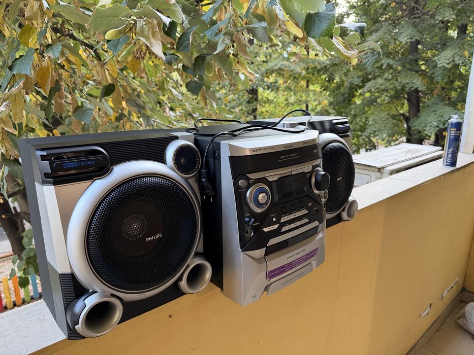 Стврео Уредба Philips M377