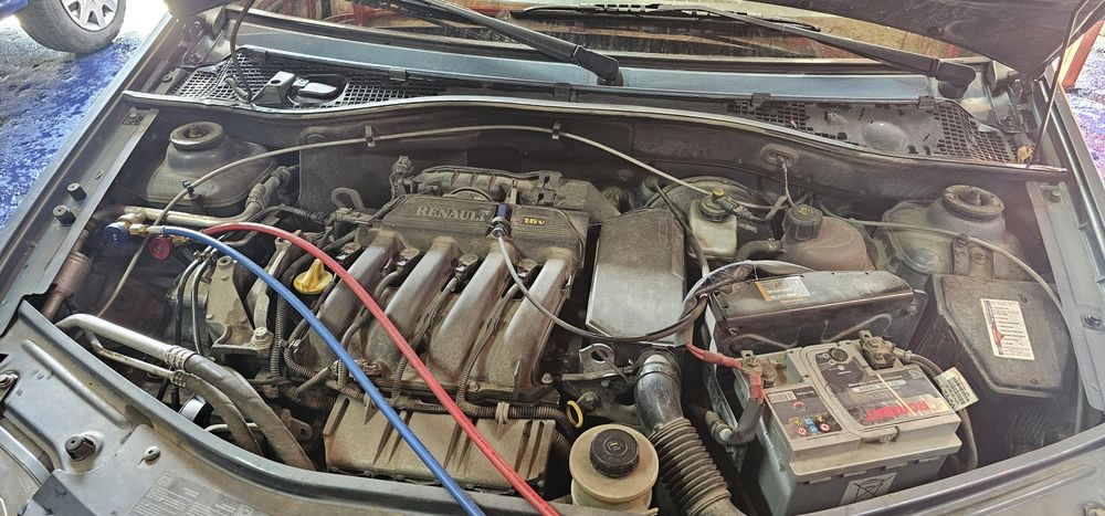 Încărcare freon auto R134A