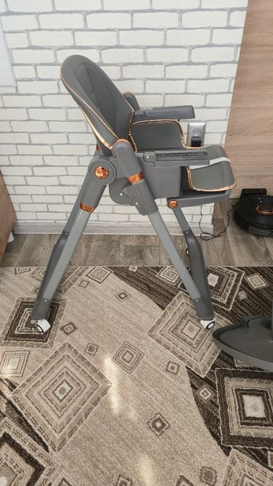 Продам стульчик для кормления