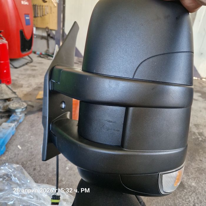 Ново ляво огледало за iveco