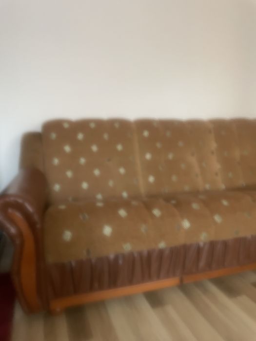 Vand canapea extensibila .