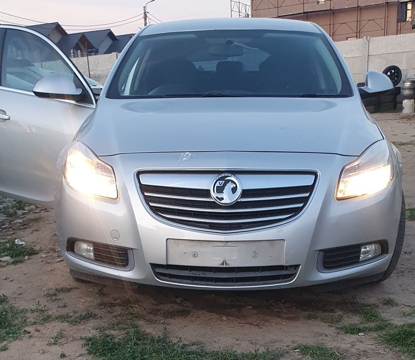 Dezmembrez opel insignia 2.0 cdti cutie automată