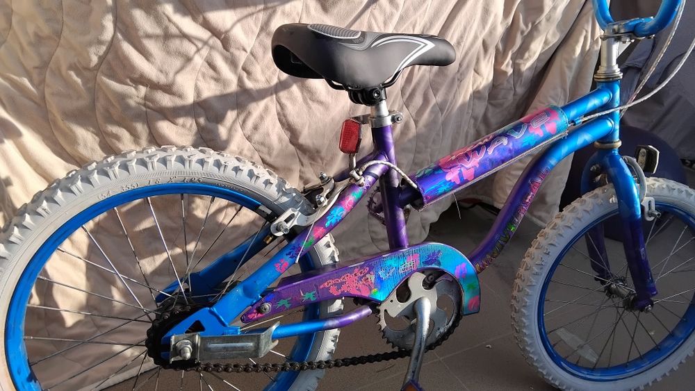 Детско колело за момиче Universal,. 20 цола.