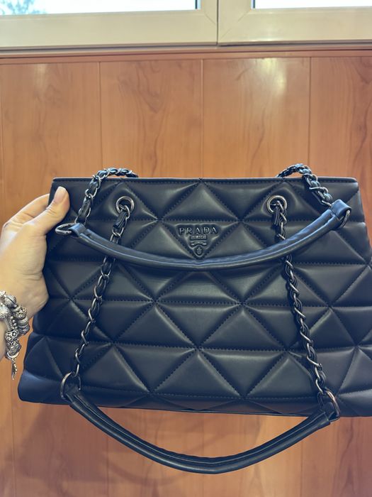 Geanta Prada de umar