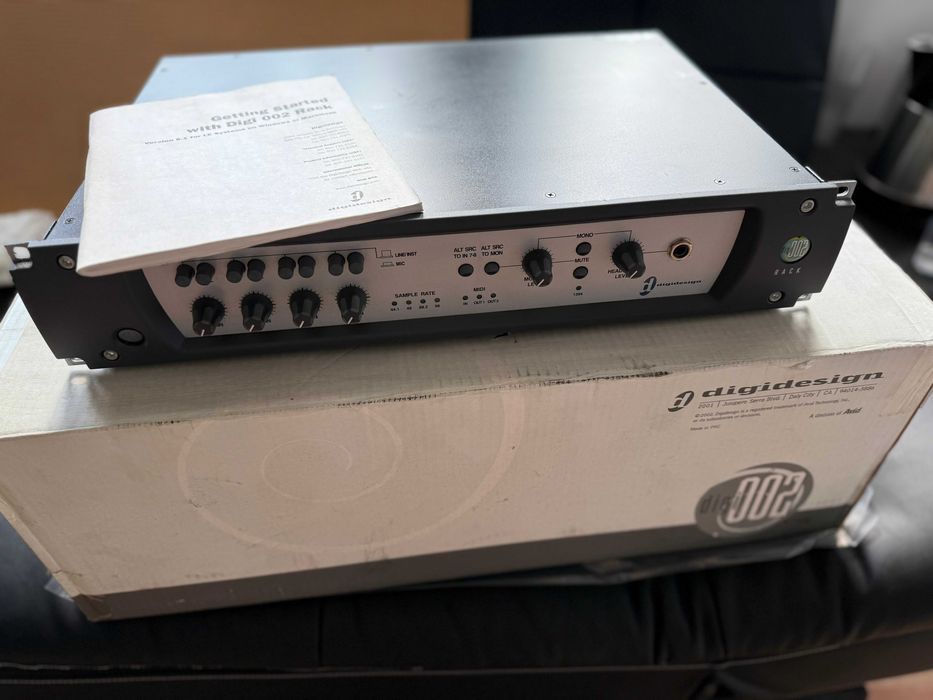 Avid Digidesign DIGI 002 FireWire Аудио интерфейс