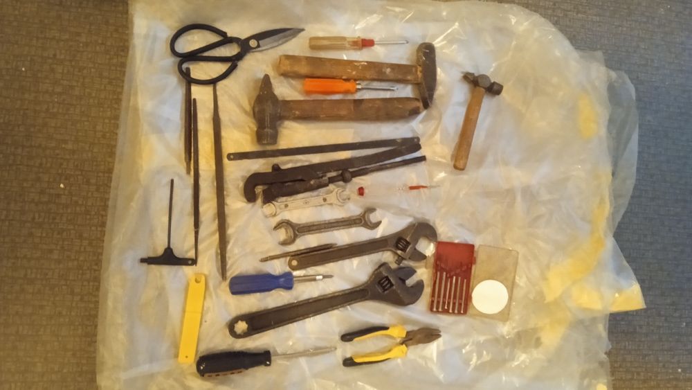 Набор ручных инструментов для