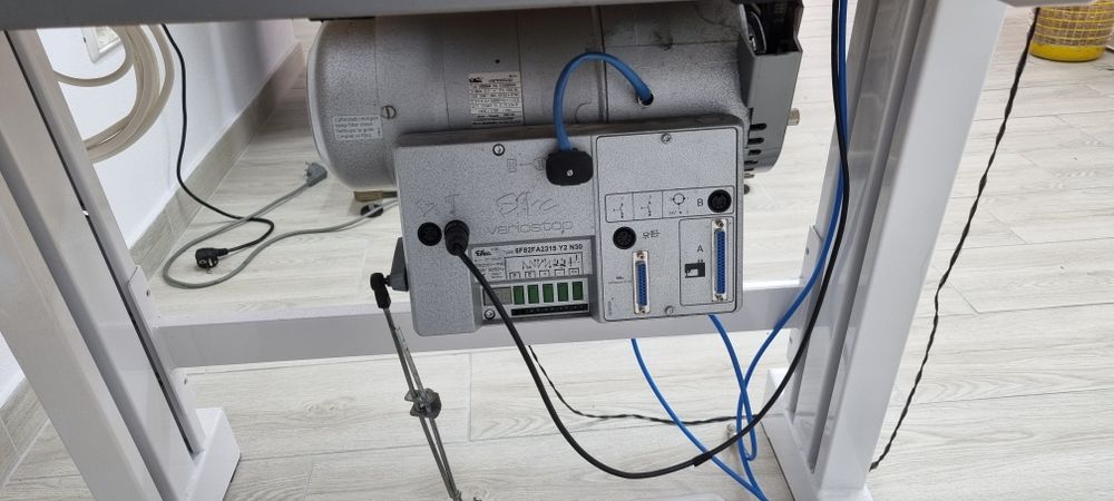 Masina de festonat / surfilat covoare / mocheta