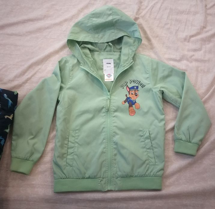Чисто ново якенце ветровка р.128