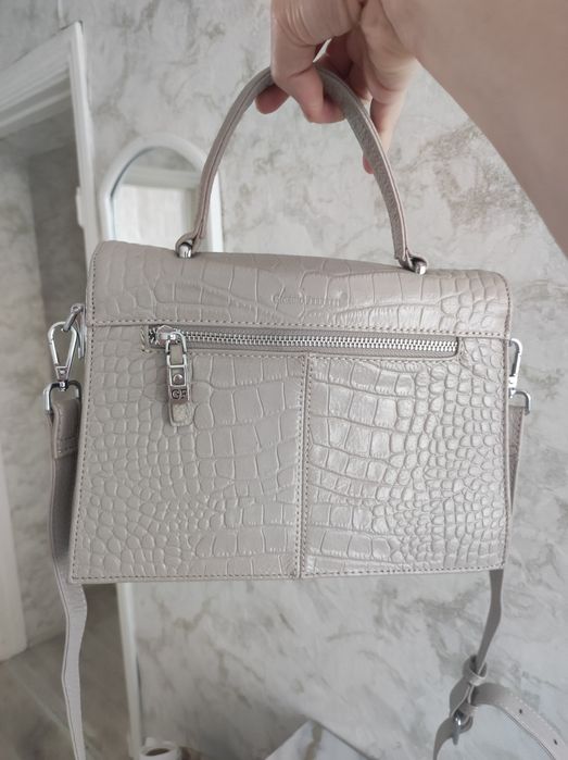 Продам новую кожаную сумку. Европа