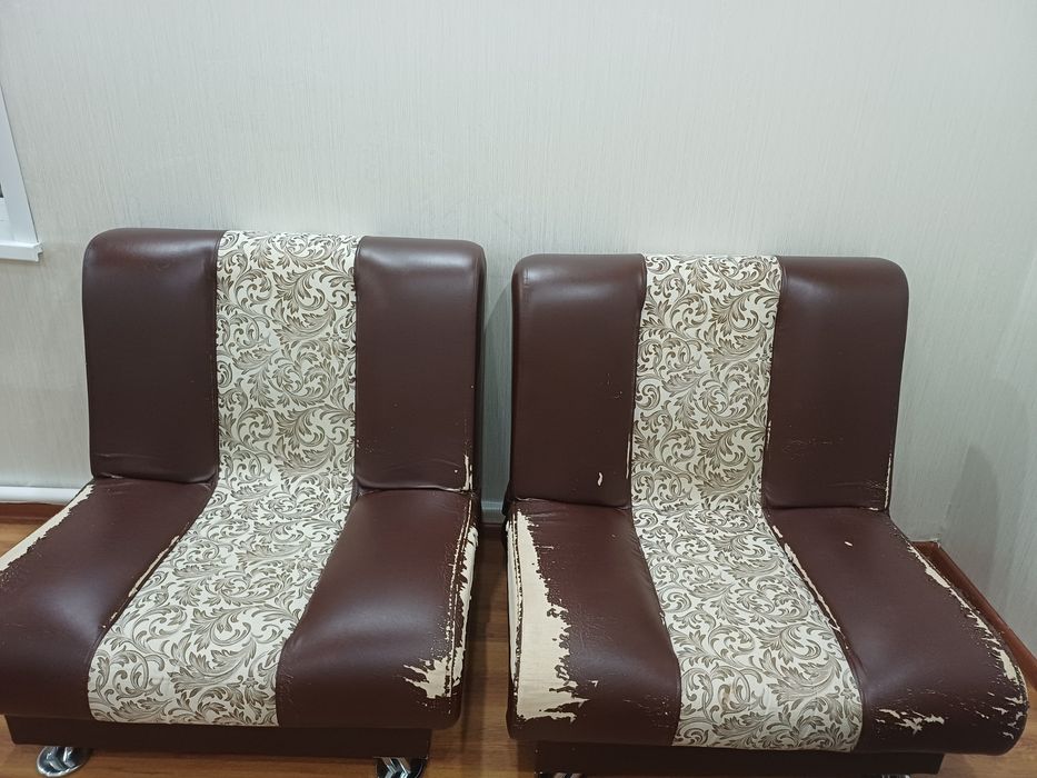 Продам б/у диван