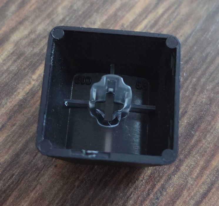 Клавиатура (Повредена/за Части): Logitech G512 Carbon GX Brown RGB