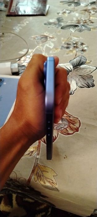 Iphone 16 с гарантией