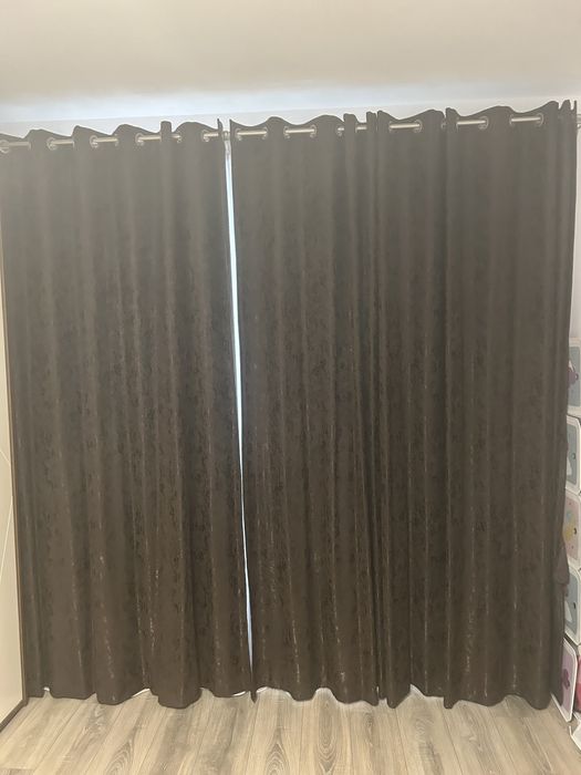 Galerie,perdea si draperie