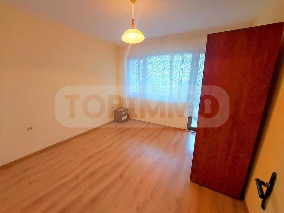 Дава се под наем Тристаен апартамент в Варна, Общината - 130 кв.м за 510 € - Снимка #18