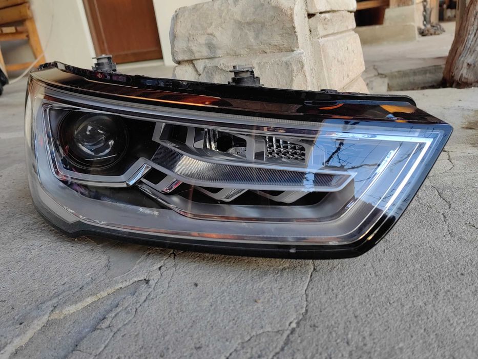 Фар Audi A1 Bi-Xenon LED десен / Фар Ауди А1 Оригинален