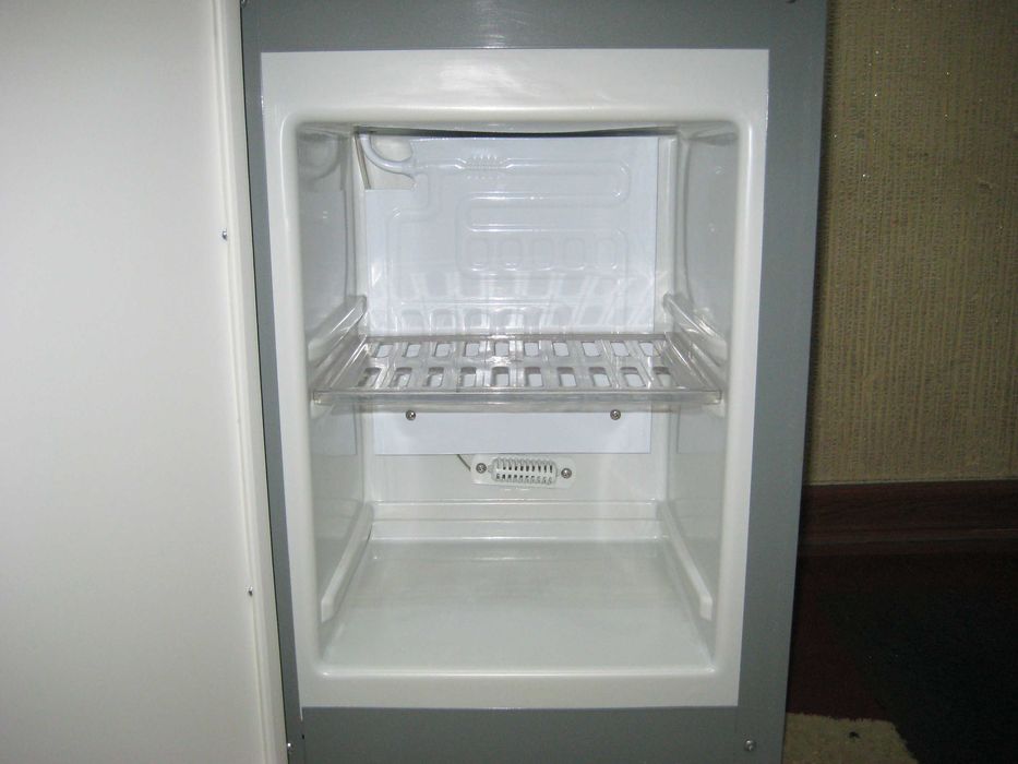 Кулер 3+1 музлатгичли компрессорли иссик ва совук сув учун зур ишлиди!