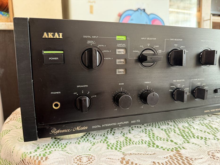 Akai AM-73 DAC Качествен стерео усилвател