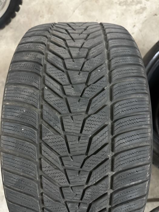 Зимни Гуми Hankook winter i*cept Evo3 275/40/ 245/45/18