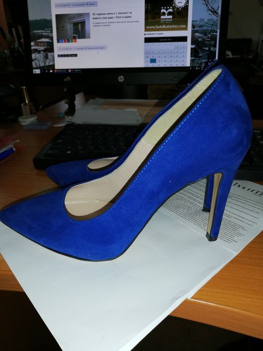Сини остри обувки