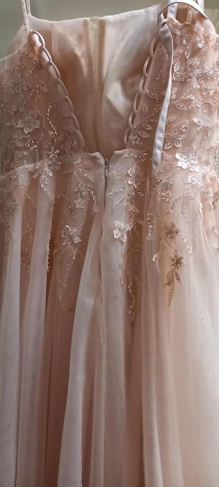 Бална рокля от “Моделисимо” ООД