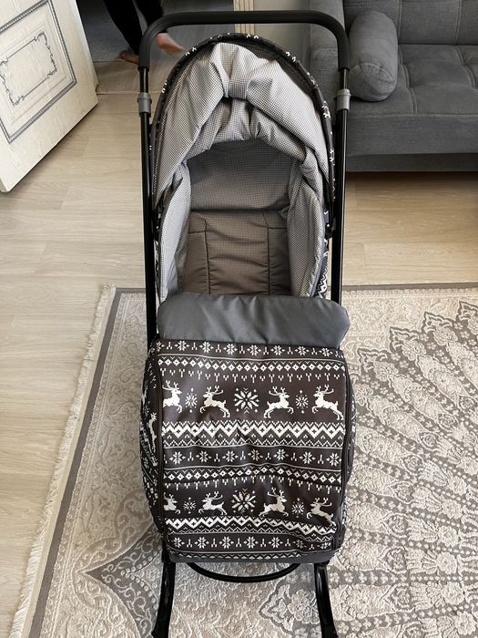 Санки закрытые детские