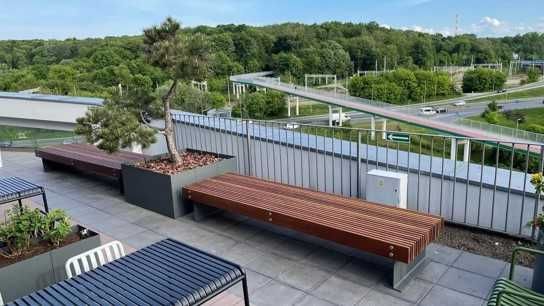 Skameyka, urna, gul tuvak va latoklar ishlab chiqaramiz