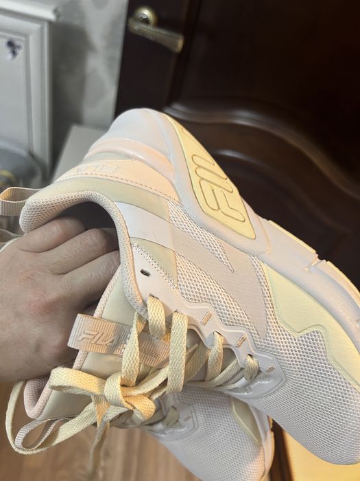 Продам Кроссовки Fila оригинал