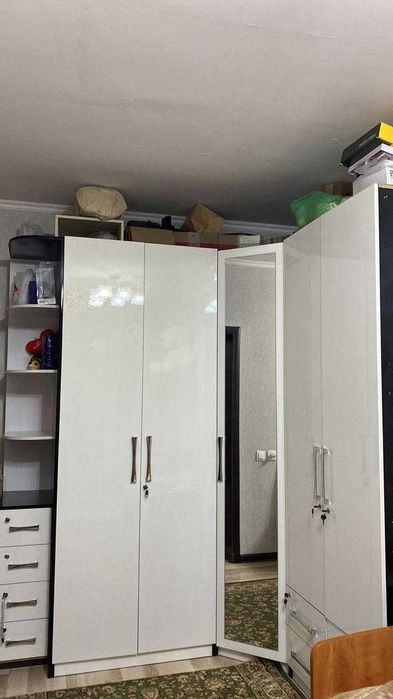 Шифоньер угловой с акрила