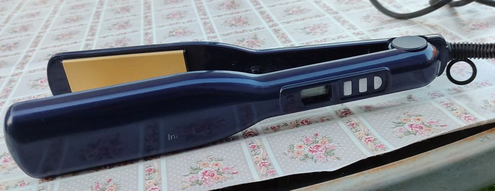 Vând aparat de îndreptat părul, Philips Infinity