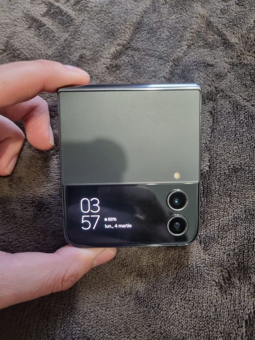 Samsung galaxy z flip 4 ca nou