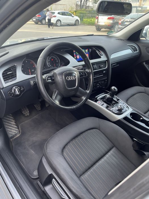 Vand sau schimb Audi a4 b8 2.0 tdi 143 2010