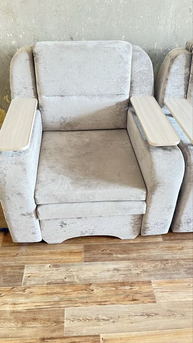 Диван с креслами