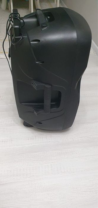 Колонка с ручкой и колесами