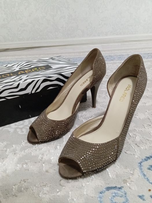 Туфли на каблуке