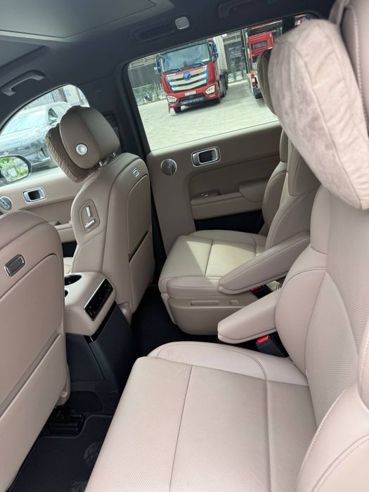 Lixiang L9 Ultra новая без пробега.