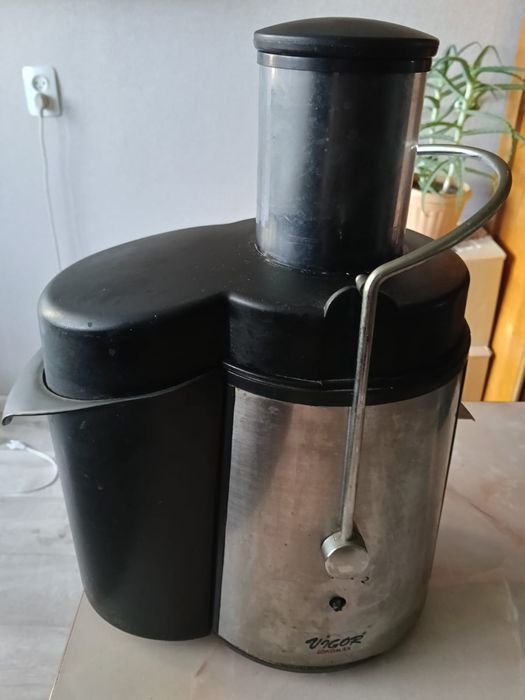Продам соковыжималку